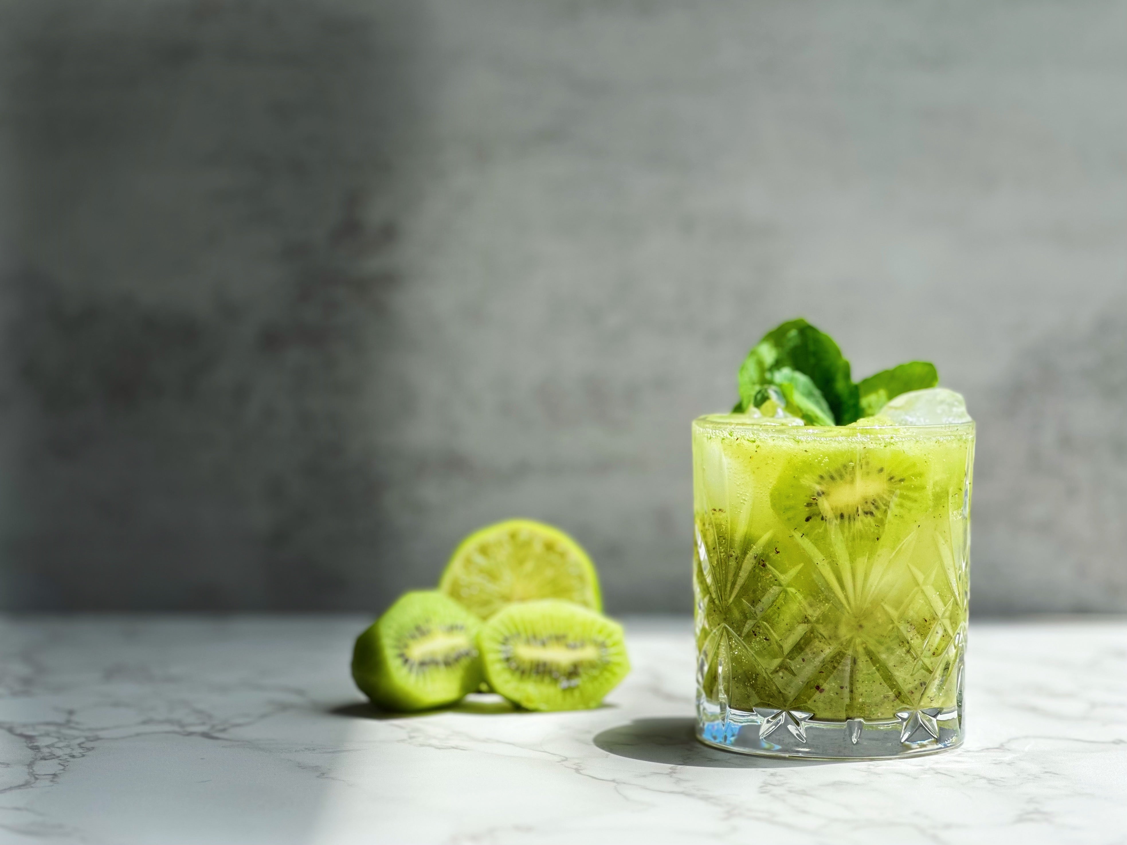 How to Make Kiwi Mint Mocktail